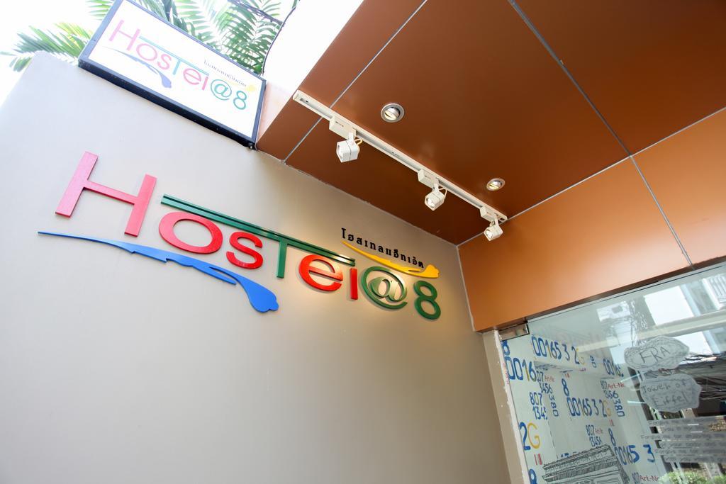 Hostel 8 Sukhumvit Soi 8 Bangkok Luaran gambar
