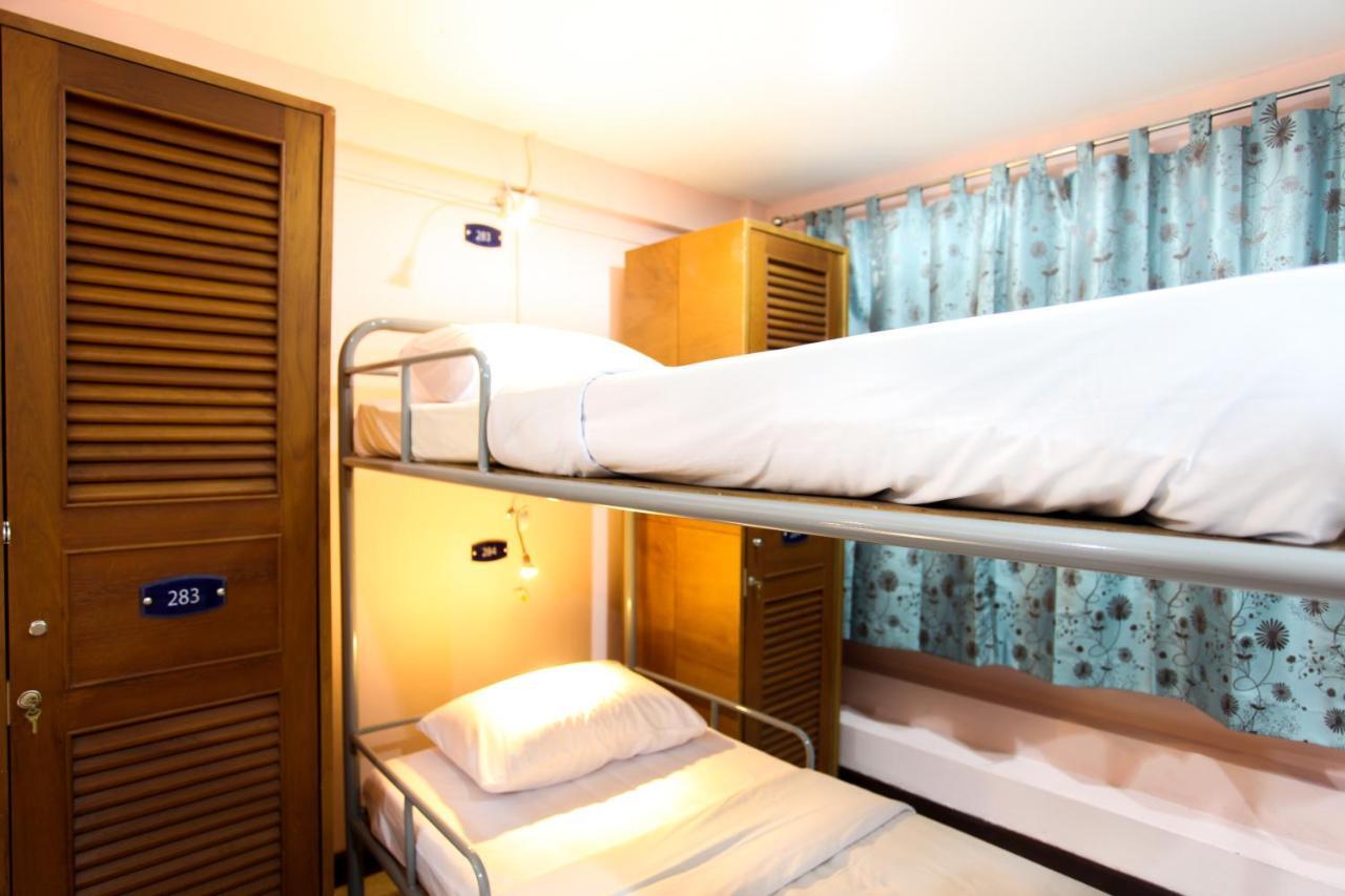 Hostel 8 Sukhumvit Soi 8 Bangkok Luaran gambar